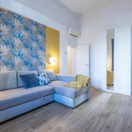 Guesthost - Casa Daimo Exhibition Area! *