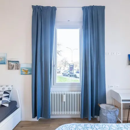 Guesthost - Casa Daimo Exhibition Area! Daire Bolonya