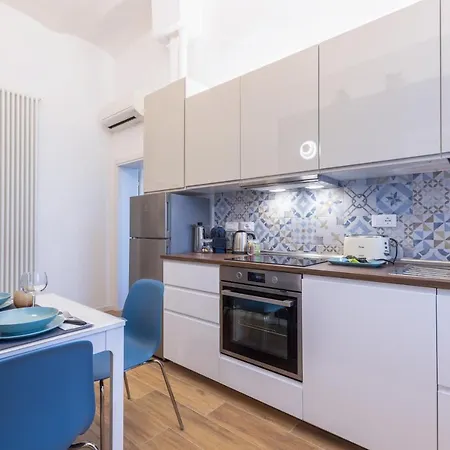 Guesthost - Casa Daimo Exhibition Area! *