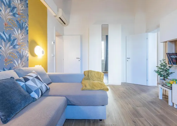 Guesthost - Casa Daimo Exhibition Area! Bologna